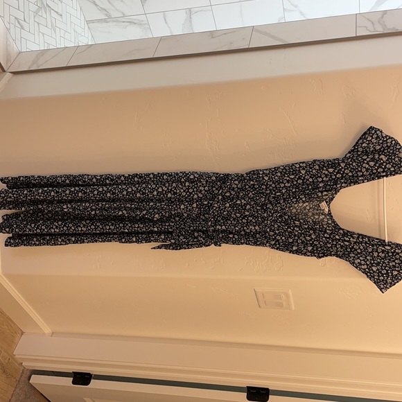 Navy Blue Floral JumpSuit - Picture 2 of 3